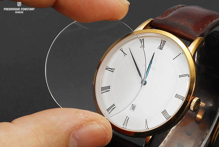 Có rất nhiều loại kính được ứng dụng để chế tạo đồng hồ 
