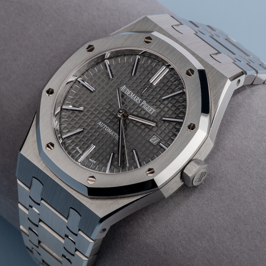 Audemars Piguet Royal Oak 15400ST