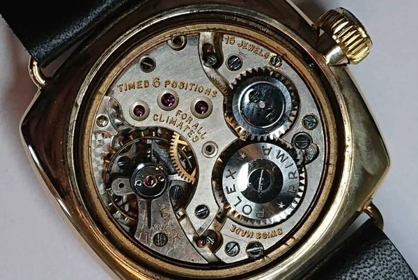 Khám Phá Thế Giới Máy Đồng Hồ Đeo Tay: Từ Cơ Khí Đến Điện Tử