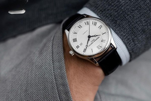 Frederique Constant Classic &#8211; Sự thanh lịch của doanh nhân hiện đại