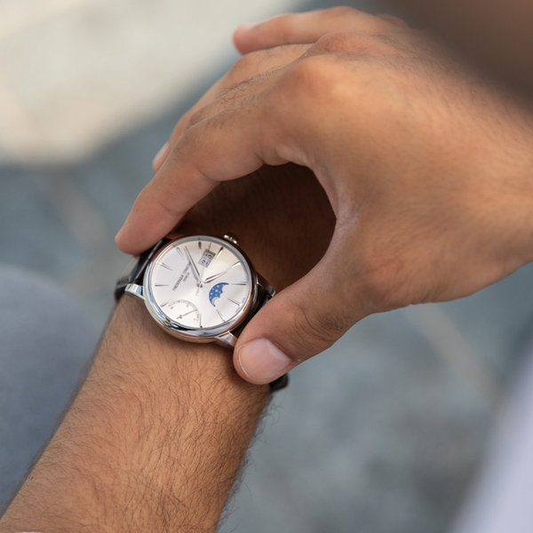 Đồng hồ 5 kim là gì? Giải mã cấu trúc và sức hấp dẫn của những cỗ máy đa chức năng