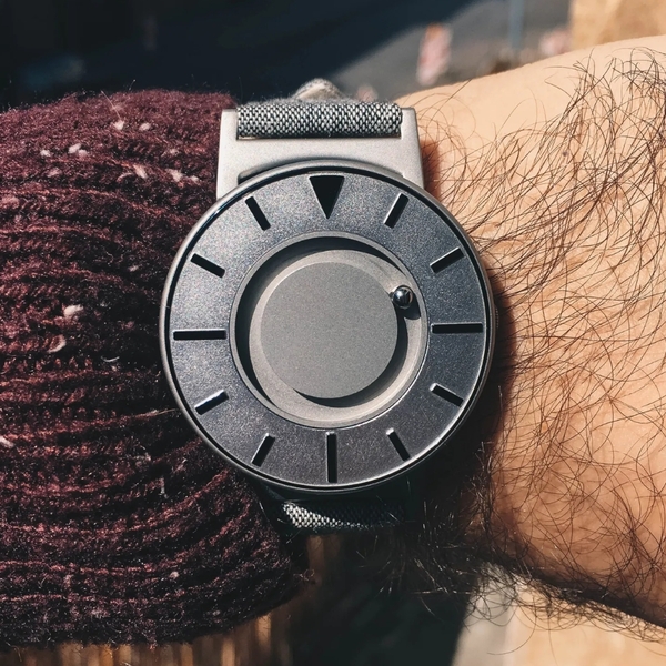 Đồng hồ không kim là gì? Khi thời gian được thể hiện theo cách hoàn toàn mới