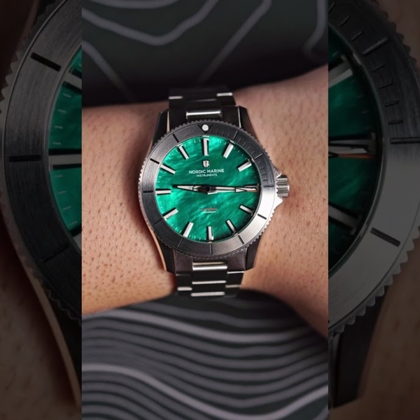 Mặt số xà cừ là gì? Vẻ đẹp thiên nhiên được lưu giữ trong từng chiếc đồng hồ