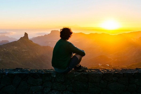 Bình minh là gì? Ánh sáng ban mai đánh thức bầu trời tĩnh lặng