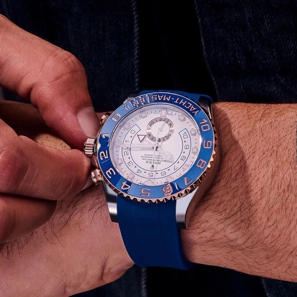 Khám Phá Các Kiểu Dáng Mặt Đồng Hồ: Biểu Tượng Phong Cách & Gu Thẩm Mỹ Cá Nhân