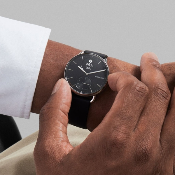 Đồng hồ Hybrid – Năng lượng bền bỉ, trải nghiệm trọn vẹn