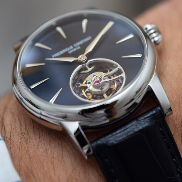 Frederique Constant và Rolex – Đâu là lựa chọn hoàn hảo cho phân khúc cao cấp