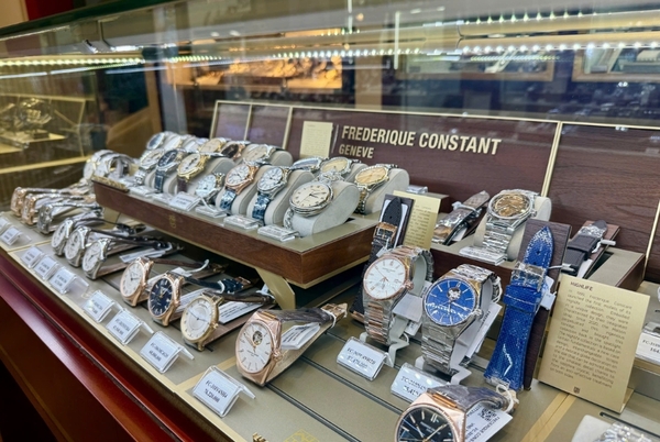 Tissot và Frederique Constant – Đâu là thương hiệu đồng hồ Thụy Sỹ phổ biến nhất