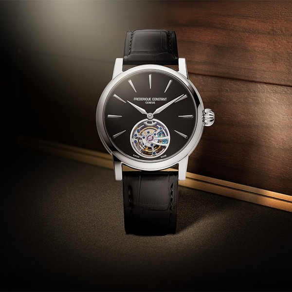 Frederique Constant Classic Worldtimer Manufacture “The Elements”: Tuyệt tác đá Lapis Lazuli độc bản đổ bộ Việt Nam
