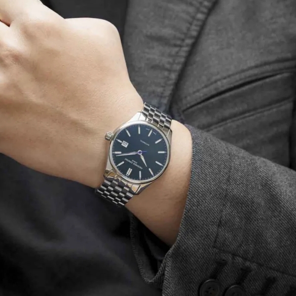 Đỉnh cao thanh lịch Thụy Sĩ chính xác đến từng giây, khắc họa qua từng chiếc Frederique Constant Chronometer
