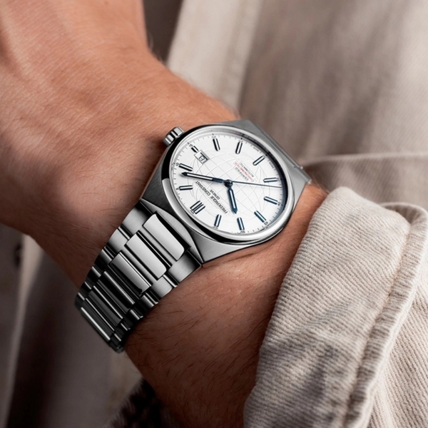 Đỉnh cao thanh lịch Thụy Sĩ chính xác đến từng giây, khắc họa qua từng chiếc Frederique Constant Chronometer
